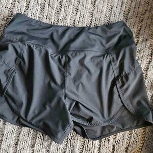 athletic shorts with inner lining